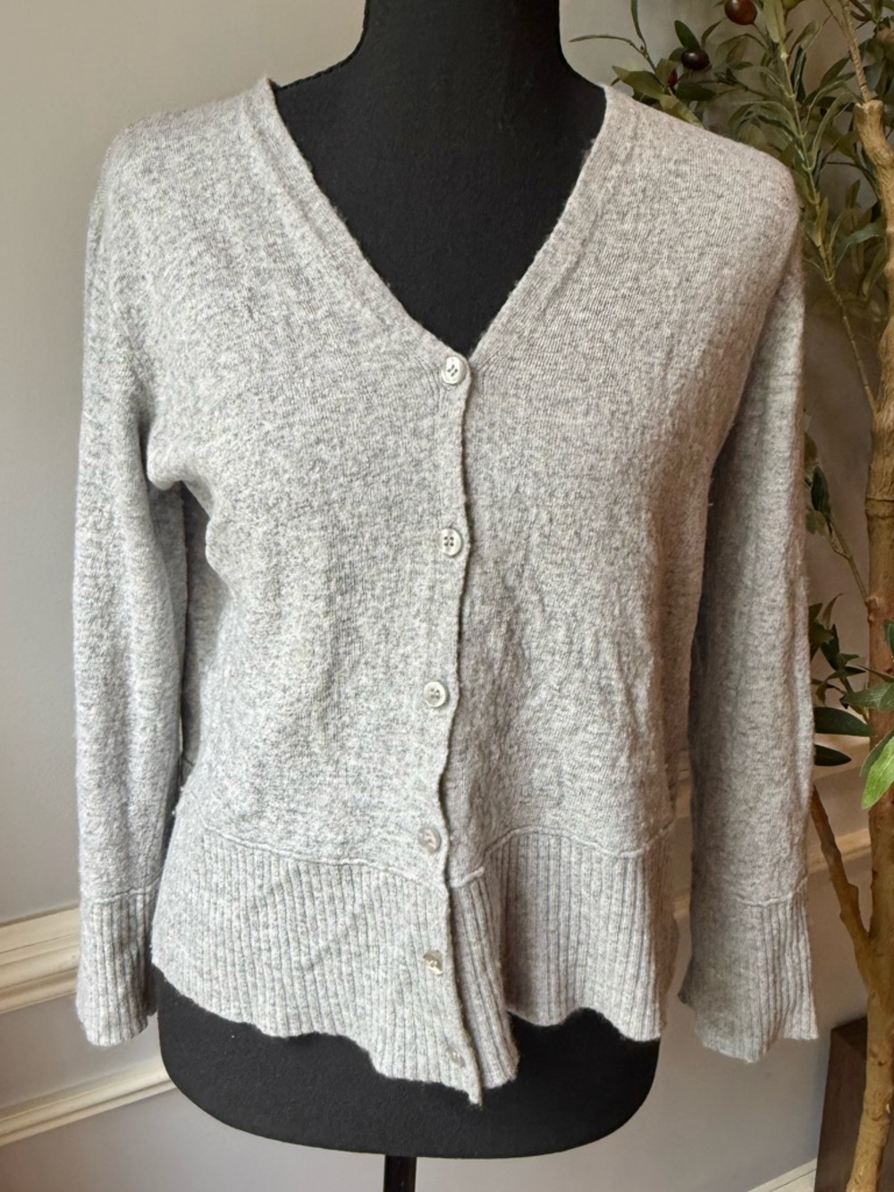 Bianco & Blu Cashmere Silk Blend Cardigan Gray Button Front Italy M